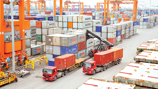 Xuất khẩu dầu thô tính chung 11 tháng tiếp tục giảm mạnh về cả lượng và kim ngạch xuất khẩu so với cùng kỳ năm trước.