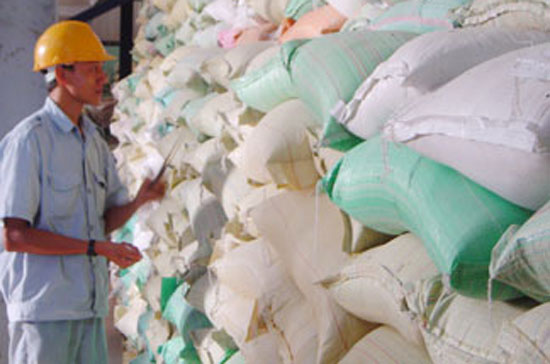 Năm 2010, xuất khẩu gạo đạt trên 3,2 tỷ USD.