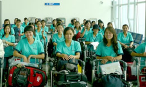 Tăng quyền cho lao động nữ đi làm việc ở nước ngoài