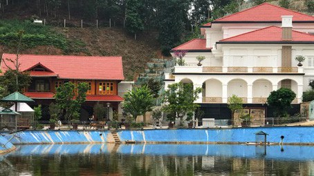 "Biệt phủ" của gia đình ông Phạm Sỹ Quý vẫn được phép tồn tại dù được xác định có vi phạm về đất đai.