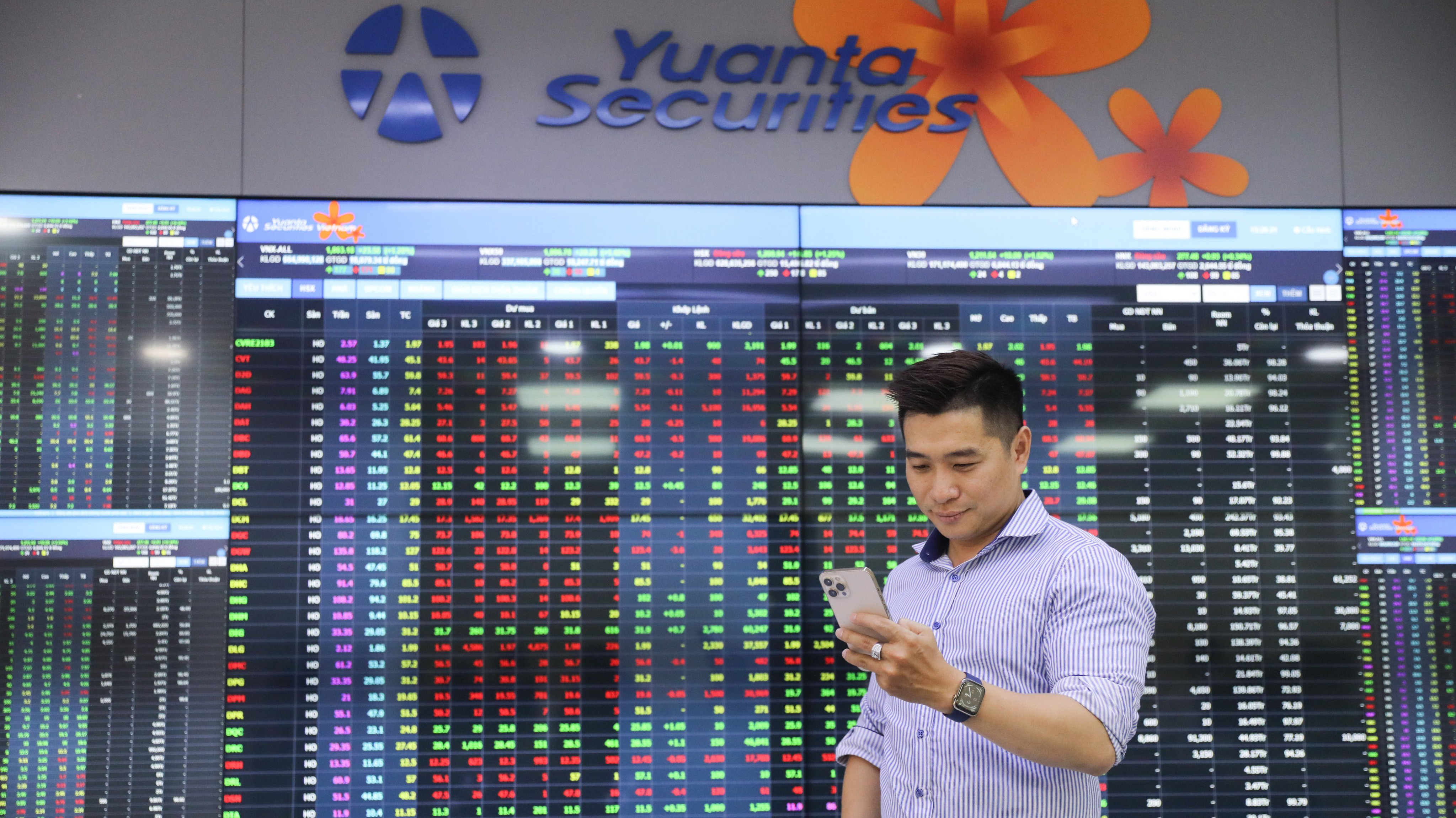 Không chỉ ưu đãi về phí giao dịch và lãi suất margin, YSVN còn liên tục nâng cấp và hoàn thiện những công cụ hỗ trợ nhà đầu tư.