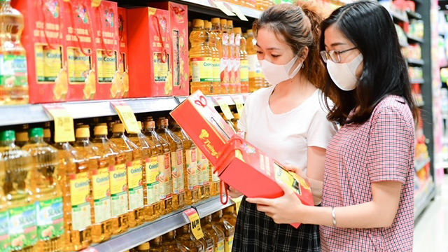 Người tiêu dùng luôn tin tưởng và ưu tiên lựa chọn các sản phẩm của Tường An để chăm sóc cho bữa ăn của gia đình mình.