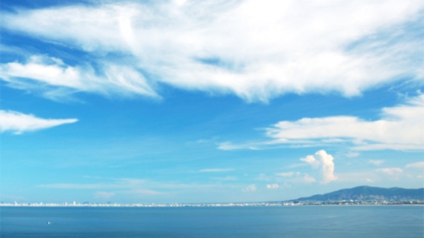 Kinh tế miền Trung: Biển và còn gì nữa?