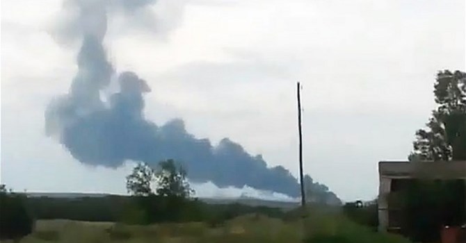 Hình ảnh được cho là chụp gần nơi MH17 bị rơi - Nguồn: Fox News.