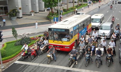 Bỏ thu phí bảo trì đường bộ với xe gắn máy?