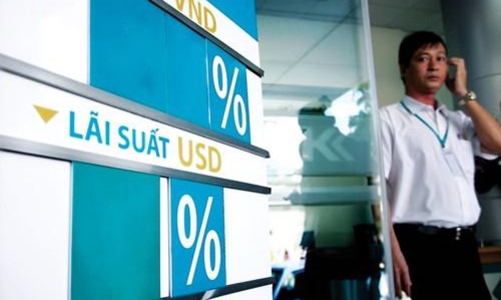 Sức ép đảo chiều lãi suất đến đâu?