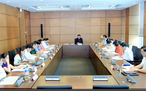 Một buổi thảo luận tổ tại kỳ họp thứ 9 - Ảnh: TTXVN.