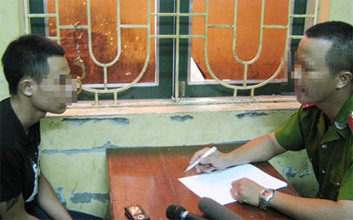 Theo Chủ nhiệm Ủy ban Tư pháp Nguyễn Văn Hiện, thực tiễn cho thấy trong trường phạm tội quả tang, các vụ án chứng cứ đơn giản, rõ ràng và bị can đã nhận tội thì quy định hiện hành về hoạt động hỏi cung không có vướng mắc gì&nbsp; - Ảnh: Pháp Luật.