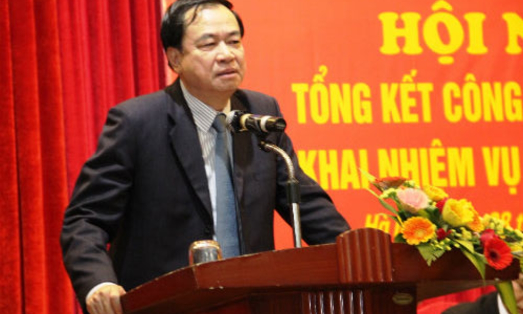 Nguyên Thứ trưởng Bộ Giao thông Vận tải Lê Mạnh Hùng (ảnh) cũng phải báo cáo, giải trình vì được cho là có liên quan đến nghi án hối lộ.