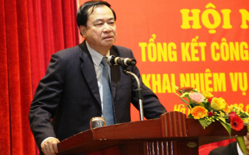 Nguyên Thứ trưởng Bộ Giao thông Vận tải Lê Mạnh Hùng (ảnh) cũng phải báo cáo, giải trình vì được cho là có liên quan đến nghi án hối lộ.<br>