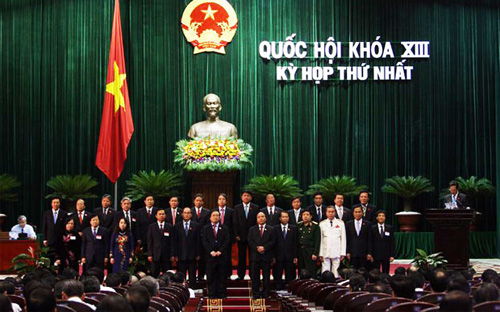 Chính phủ nhiệm kỳ 2011 - 2016 ra mắt trước Quốc hội, tháng 8/2011.<br>