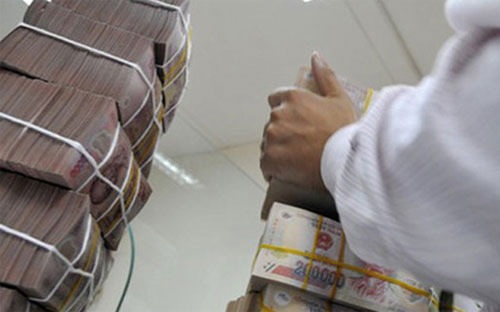 Ngân hàng Nhà nước ghi chú rằng, từ tháng 3/2015, số liệu nợ xấu phản ánh chính xác hơn về chất lượng tín dụng của các tổ chức tín dụng, không còn khác biệt nhiều giữa số liệu tổ chức tín dụng báo cáo và số liệu giám sát của Ngân hàng Nhà nước.