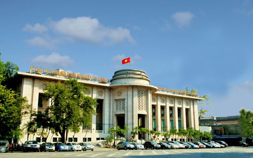 Điểm chính của Thông tư 15 là “đánh” vào tình trạng đầu cơ và găm giữ 
ngoại tệ, đẩy nhu cầu ngoại tệ của tương lai về với tương lai thay vì bị
 dồn vào cùng một thời điểm như thời gian vừa qua.<br>