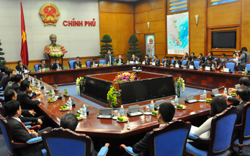 Một cuộc gặp gỡ của Thủ tướng với các đại diện doanh nghiệp đạt danh hiệu Sao Vàng đất Việt, nhân Ngày Doanh nhân Việt Nam (13/10).<br>