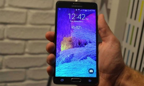 Cận cảnh “bom tấn” Galaxy Note 4 của Samsung