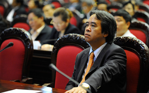 Ngay từ khi đảm nhiệm vị trí Thống đốc Ngân hàng Nhà nước, ở ông Bình toát lên một sự tự tin; cách điều hành “đánh bài ngửa” trở nên quen thuộc.