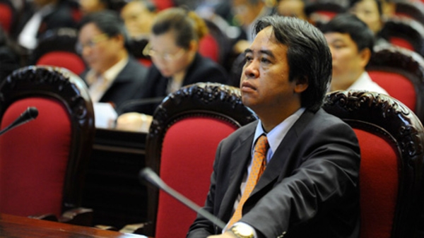 Một năm của các bộ trưởng: Thống đốc Bình “đi trên băng mỏng”