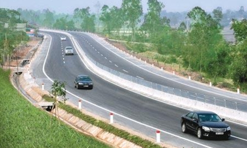 Tranh luận việc tiêu 14 nghìn tỷ đồng vốn còn dư