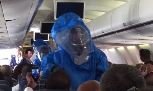 Bị đuổi khỏi máy bay vì nói đùa nhiễm Ebola
