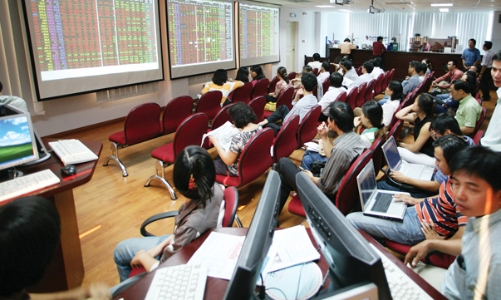 Bloomberg: Chứng khoán Việt Nam 2015 sẽ đạt đỉnh 7 năm