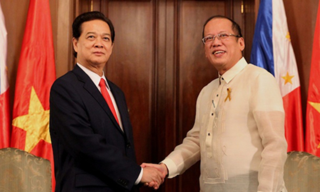 Thủ tướng Nguyễn Tấn Dũng và Tổng thống Benigno Aquino trong cuộc gặp tại Manila tuần trước.