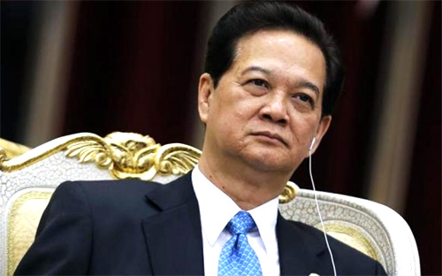 Thủ tướng Nguyễn Tấn Dũng: "Có lẽ như tất cả các nước, Việt Nam chúng tôi đang cân nhắc các phương 
án để bảo vệ mình, kể cả phương án đấu tranh pháp lý, theo luật pháp 
quốc tế".