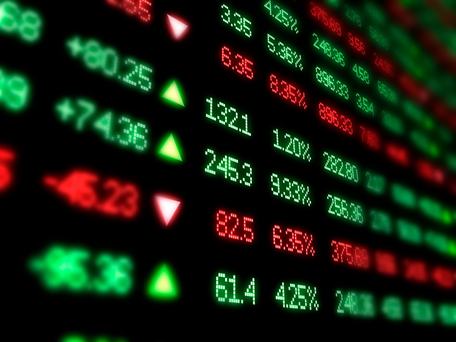 Hợp đồng tương lai dựa trên một chỉ số cổ phiếu là sản phẩm phái sinh đơn giản nhất, thường được triển khai đầu tiên ở các thị trường chứng khoán phái sinh tập trung mới ra đời. <br>