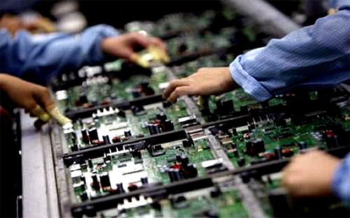 Năm 2007, Chính phủ phê duyệt hẳn một “quy hoạch phát triển công nghiệp 
hỗ trợ đến năm 2010, tầm nhìn 2020”, với nhiều chỉ tiêu khá hoành tráng.
