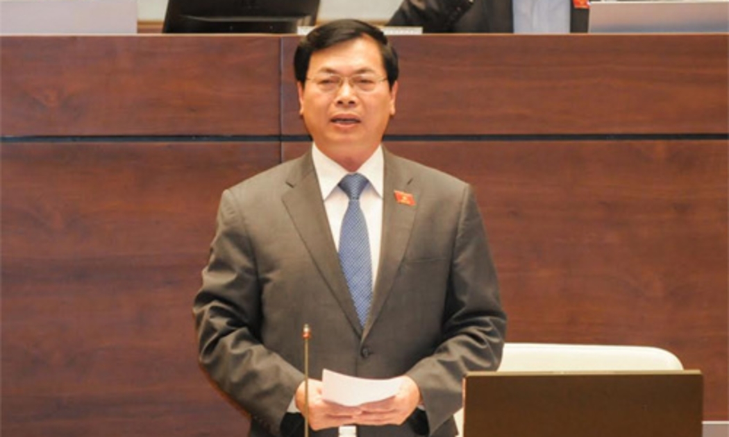 Bộ trưởng Vũ Huy Hoàng trả lời chất vấn chiều 17/11 tại Quốc hội.