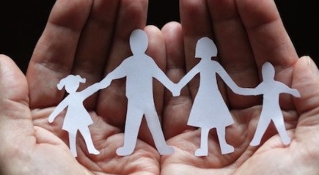 Ủy ban Thường vụ Quốc hội khẳng định việc đặt tên cho con là quyền dân sự của cá nhân, dù cũng cho rằng, khi thực hiện quyền này thì công dân cần cân nhắc, lựa chọn tên phù hợp với văn hóa truyền thống và phong tục, tập quán tốt đẹp của dân tộc.