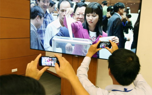 Kết quả tín nhiệm vừa công bố cho thấy, một số vị bộ trưởng được nhiều phiếu tín nhiệm cao đều là những bộ trưởng hành động - Ảnh: Tuổi Trẻ.<br>