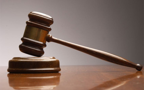 Toà án Nhân dân Tối cao đề nghị, người bị kiện là cơ quan, tổ chức thì người đứng đầu cơ quan, tổ chức đó phải có mặt tại phiên toà. <br>