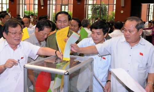 Tái khởi động việc lấy phiếu tín nhiệm