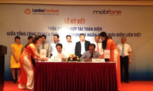 LienVietPostBank, MobiFone cùng phát hành sim mắc-ca