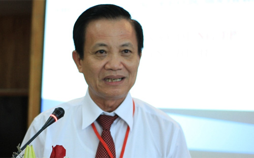 Vị Chủ tịch Hội đồng Nhân dân thành phố Đà Nẵng nhấn mạnh, trong 
tình hình biển Đông phức tạp, có thể còn kéo dài, người dân thành phố 
cần nâng cao cảnh giác, mài sắc ý chí, quyết tâm bám biển, giữ vững chủ 
quyền thiêng liêng biển đảo của Tổ quốc.