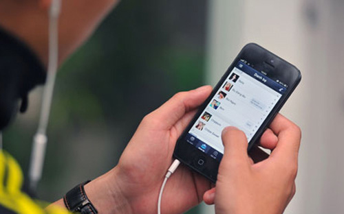 Sự bùng nổ của các ứng dụng OTT như nhắn tin, gọi điện miễn phí qua mạng đang là một xu thế trên thế giới.