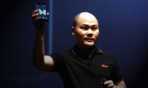 Góc nhìn: Bphone, chiến lược số hai để trở thành số một