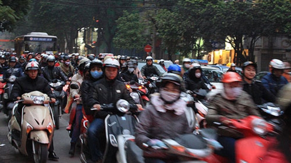 Đề xuất “siết” nhập cư vào Hà Nội gây tranh cãi