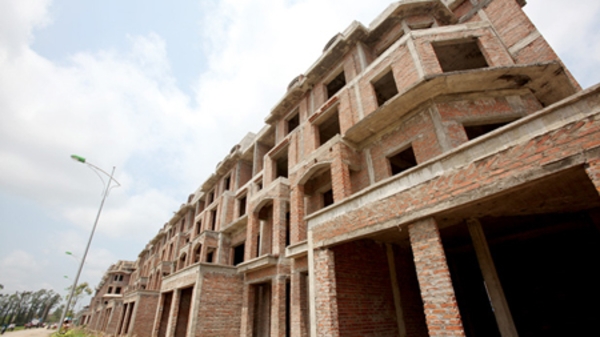 Đại gia giàu từ đất và chuyện nguồn lực chạy lạc