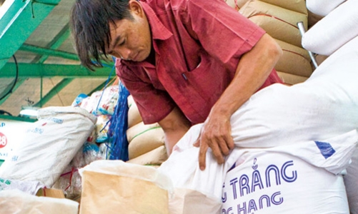 “Kích cầu không phải là lựa chọn tốt”