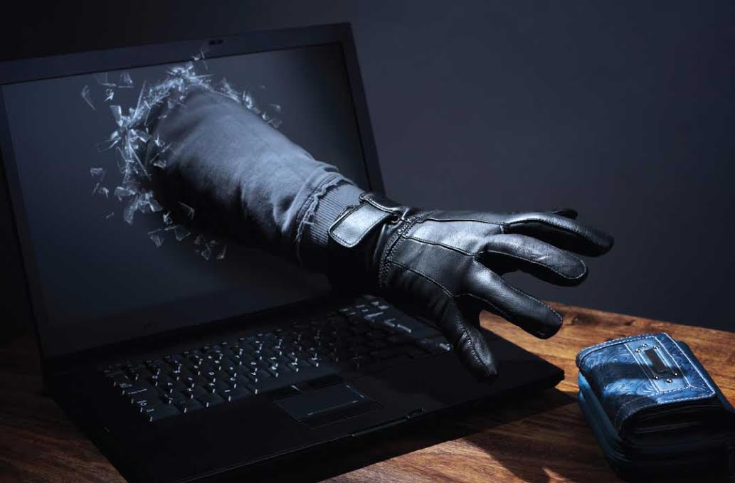 “Danh bạ và bảo vệ điện thoại là hai yếu tố quan trọng hàng đầu của 
người dùng smartphone hiện nay”.