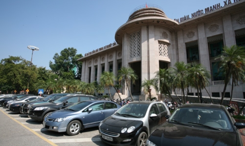 “Ổn định hơn mới nên nghĩ đến bỏ trần lãi suất”