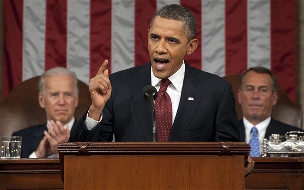 “Bóng đen khủng hoảng đã qua”, ông Obama nói. “Tối nay, chúng ta lật sang một trang mới. Nước Mỹ đã vượt qua suy thoái trong tư thế tự do hơn bất kỳ một quốc gia nào khác trên thế giới để viết tiếp tương lai của mình”.