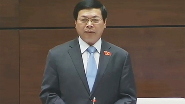 Bộ trưởng Hoàng nói gì về sự kỳ lạ của giá xăng, giá điện?