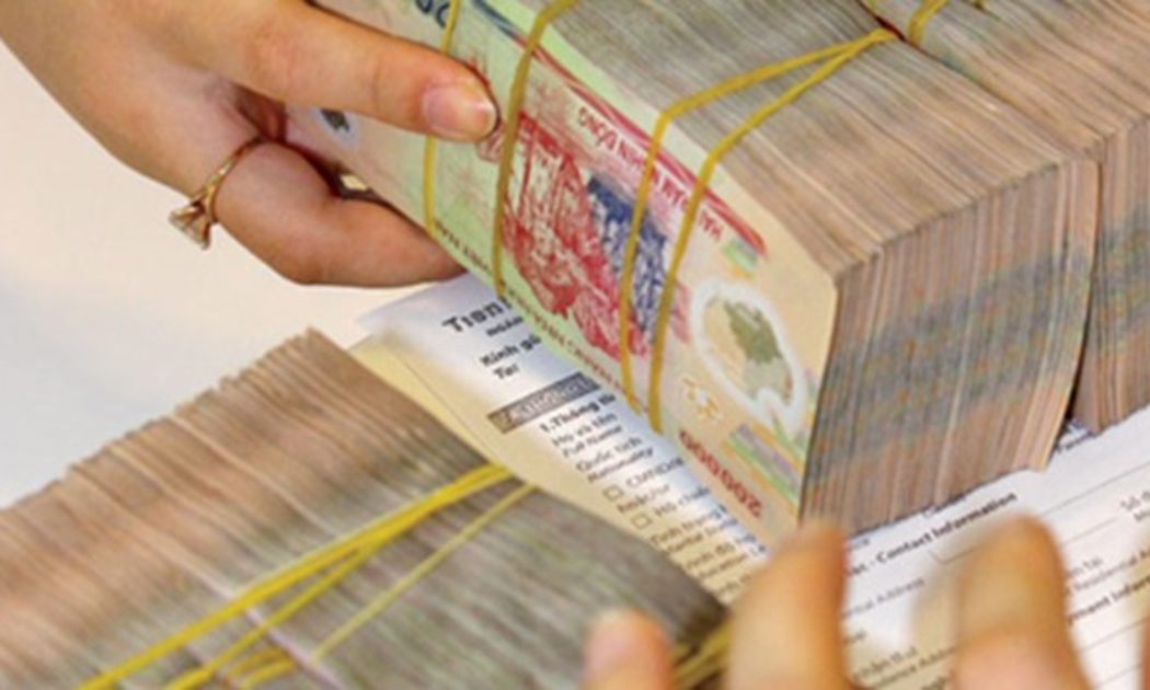 Theo nghị quyết, tổng số thu cân đối ngân sách Trung ương 2015 là 589.807 tỷ đồng và tổng số thu cân đối ngân sách địa phương là 331.293 tỷ đồng.