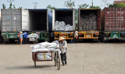 Nông lâm thủy sản Việt lĩnh “cú đấm” từ Nhân dân tệ