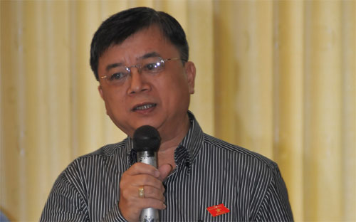 Bộ máy quản lý vẫn quan liêu, trong khi tình hình đòi hỏi phải thay đổi, đại biểu Trương Trọng Nghĩa (Tp.HCM) sốt ruột - Ảnh: M.Đ.