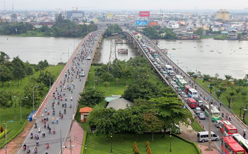 Theo bản góp ý được VCCI tổng kết, một trong những nguyên tắc xuyên suốt quá trình lập kế hoạch đầu tư công trung hạn và hàng năm là “bảo đảm công khai, minh bạch và công bằng”, tuy nhiên nhiều quy định tại các nội dung cụ thể của dự thảo lại chưa thể hiện rõ ràng nguyên tắc này.