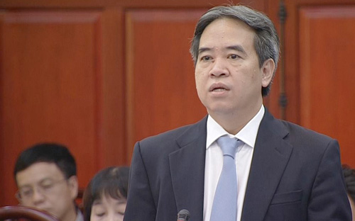 Thống đốc Nguyễn Văn Bình trả lời chất vấn của đại biểu Quốc hội tại 
phiên họp của Ủy ban Thường vụ Quốc hội chiều 29/9 - Ảnh: VnExpress.