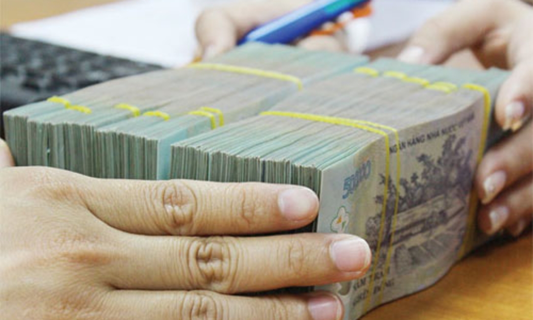 Theo công bố của Ngân hàng Nhà nước, số nợ xấu trong toàn hệ thống 
ngân hàng ước khoảng 8,6-10% trên tổng dư nợ (khoảng 2,5-2,8 triệu tỷ 
đồng). 